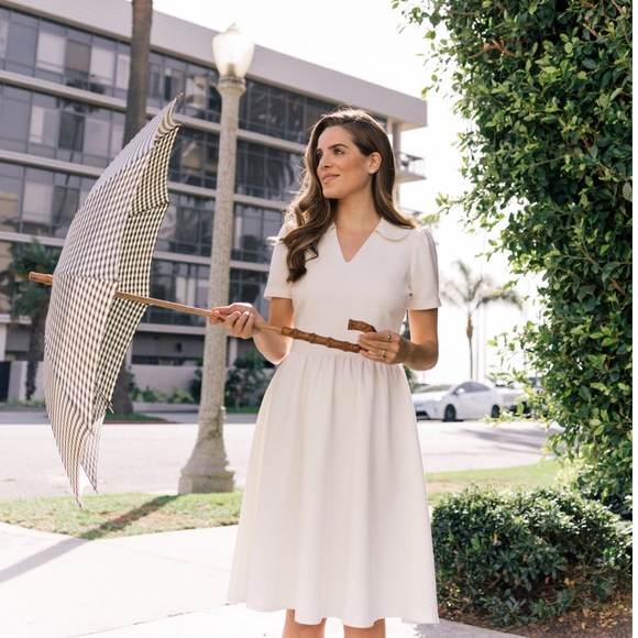 Gal Meets Glam Allison Dress in Bone Size 6 - Picture 4 of 13